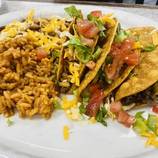 Good tacos but horrible rice.
