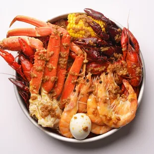 Crawfish, Jumbo Shrimps, Snow Crabs, Boiled Egg