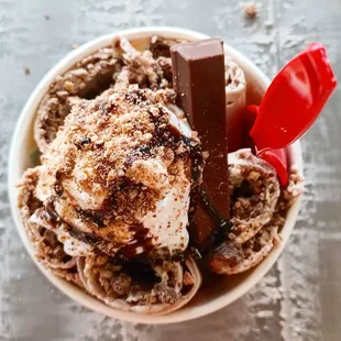 HANDCRAFTED ROLLED ICE, made in Front of Your Eyes