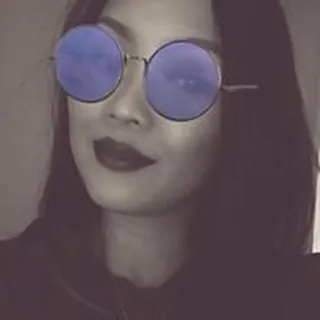 Kim T.