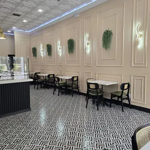 Main area by register and ordering station