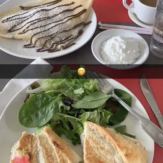 Eiffel Tower Crepe