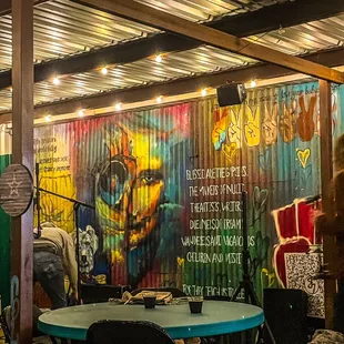 Every inch full of art