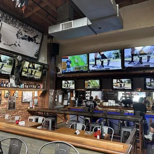 Additional seating facing the main bar