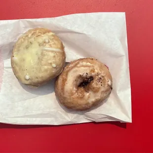 vegan donuts. orange creamsicle + cookies &amp; cream, bomb.