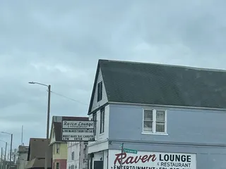 Raven Lounge & Restaurant