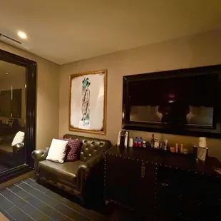 Setee and large furniture