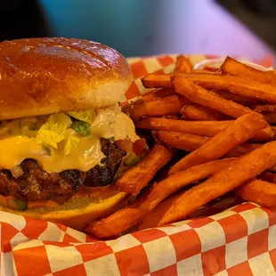 Spicy queso burger with sweet potato fries