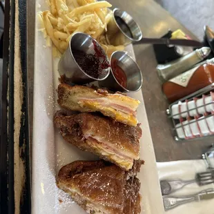 Monte Cristo Sandwich