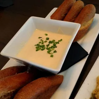 Beer Cheese Fondue
