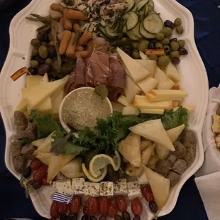 Opera and wine with a lite bite platter on each table