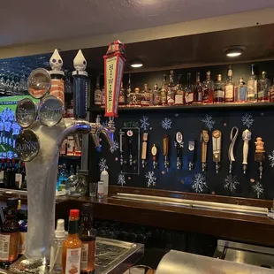 Excellent beer selection on tap.  1/2 price crafts on Wed evenings!