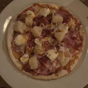 Piggy luau pizza