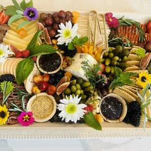 Beautiful charcuterie board!