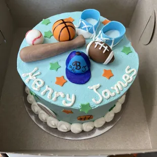 Marble cake and delicious buttercream!