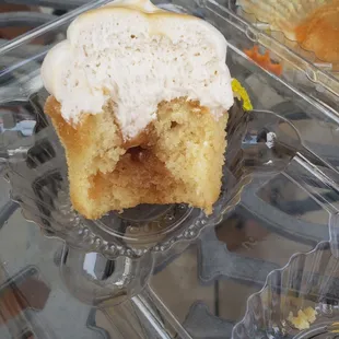 Filled cupcake