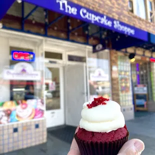 Red velvet - texture was different from Kara&apos;s, but was still really good , will  get more next time  (07/2024)