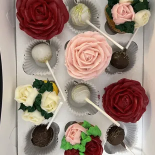 beautiful cupcakes and cakepops
