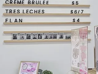702 Macarons