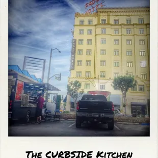 Had their deluxe breakfast sandwich. Really satisfying &amp; filling. Definitely coming back.