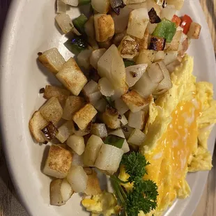 Scrambled eggs with pan fries