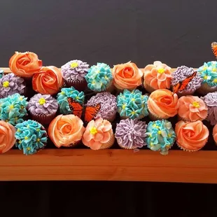 Flower cupcakes