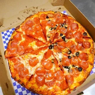 Goodfellas Mega Pepperoni