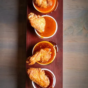 bbq chicken, fried chicken wings, chicken wings, fried chicken, chicken wings and fried chicken, poultry, food, bbq wings, chicken