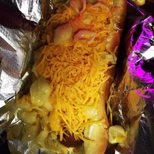 DIRTY Smac! Cream cheese, jalapeño relish, red onions, macn'cheese,bacon,cheddar, &amp; crunch!