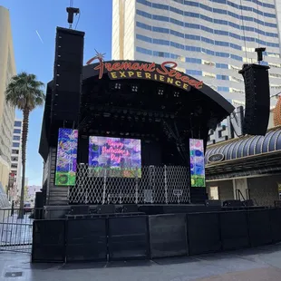 Loud stage