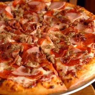 Al meat pizza