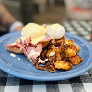 Eggs Benedict