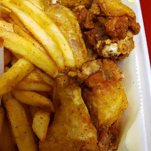 chicken wings and fried chicken, food