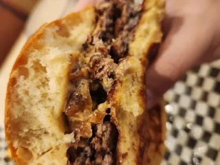 Carl Og3 Burger Shop