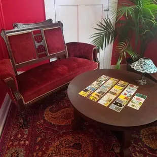 The Spirit Room at The Dark Lady offers skilled readings in a truly New Orleans setting