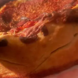 see the pocket? deep dish - nice crust