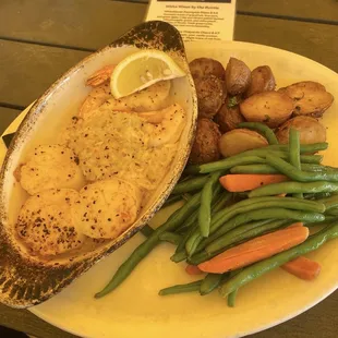 Broiled Seafood Trio