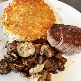 Beef Tenderloin with hash browns and mushrooms