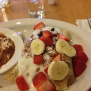 Fresh Fruit & Granola Crepe