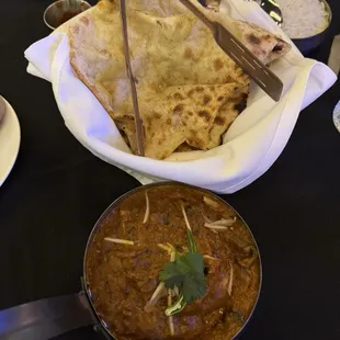 Bread basket &amp; paneer tikka