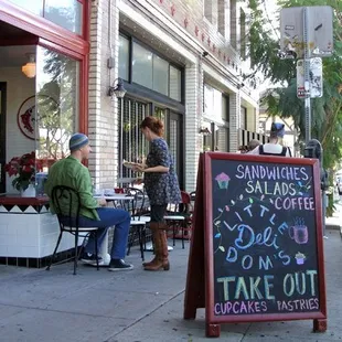 a sidewalk cafe