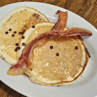 Chocolate chip pancakes short stack w/bacon