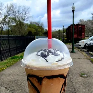 16oz Almond joy