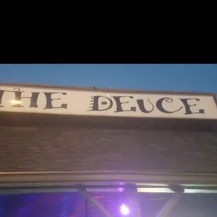 a picture of a street sign