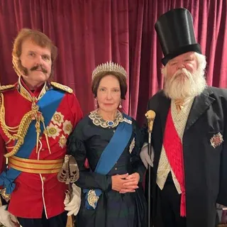 Royal V.
