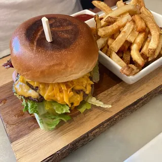 44 Farms Bacon Cheddar Burger