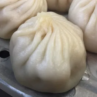 Juicy Pork Dumplings (Xiao Long Bao)