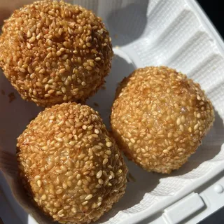 Sesame Balls (Banh Cam)