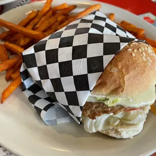 6-30-2022 Turkey burger with sweet potato fries