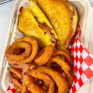 Grilled cheese with bacon and onion rings